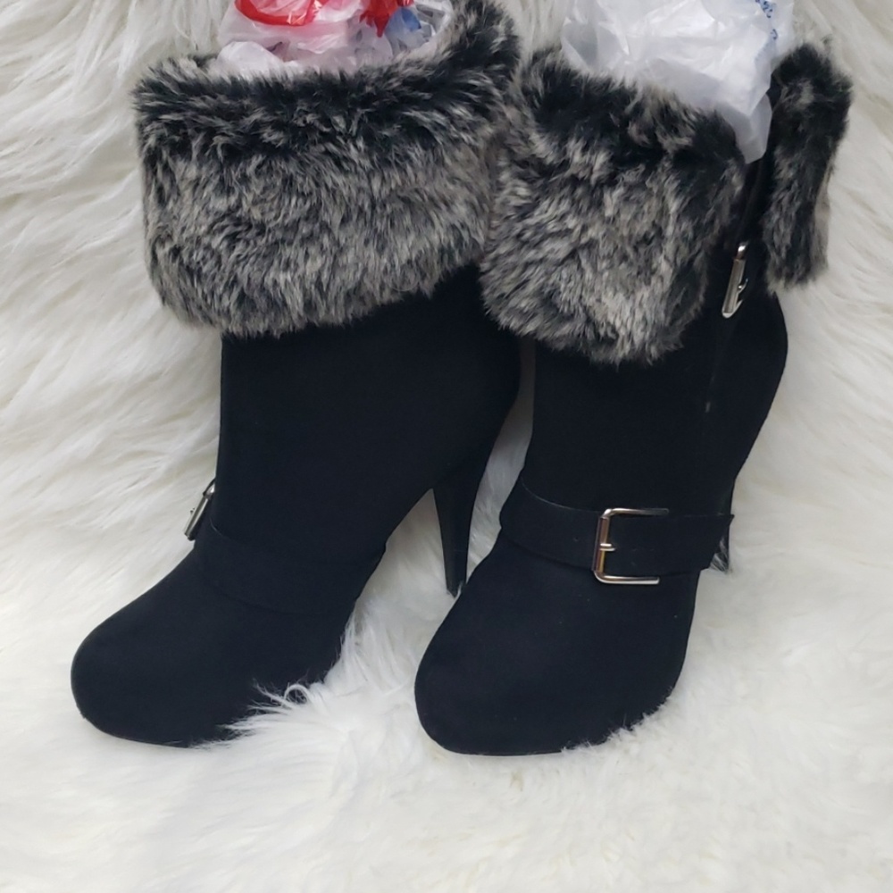 Shoe Dazzle Boots
